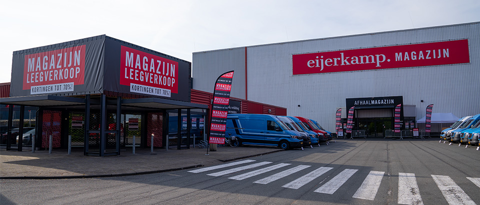 Hemelvaart magazijn leegverkoop