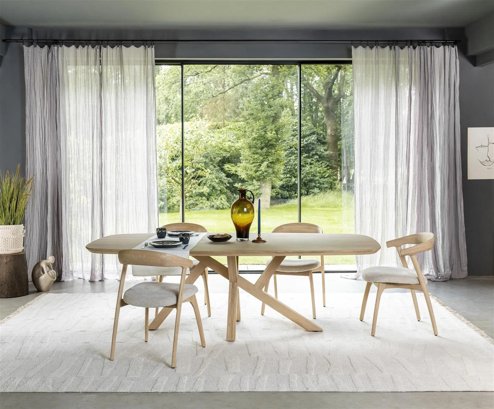 Eiken eettafels bij Eijerkamp
