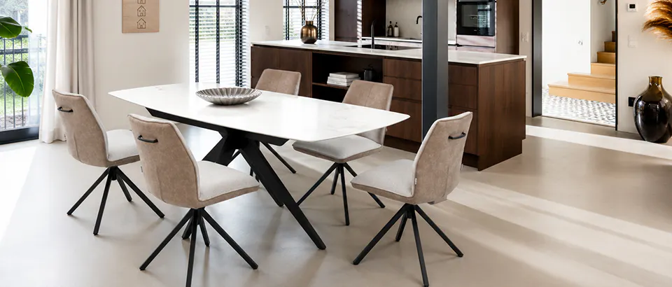 Draaibare eetkamerstoelen bij Eijerkamp
