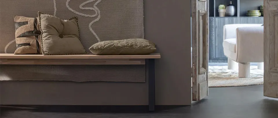 Houten eetkamerbanken bij Eijerkamp